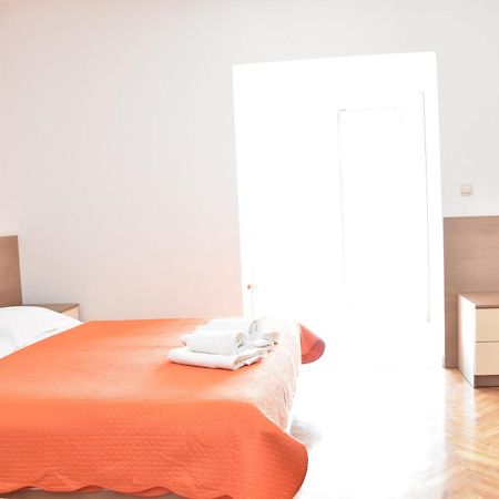 Apartments Stone Tucepi Luaran gambar