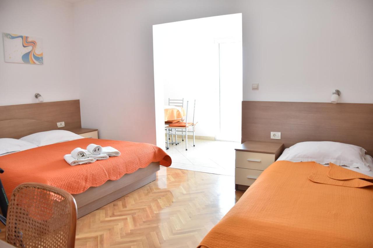 Apartments Stone Tucepi Luaran gambar