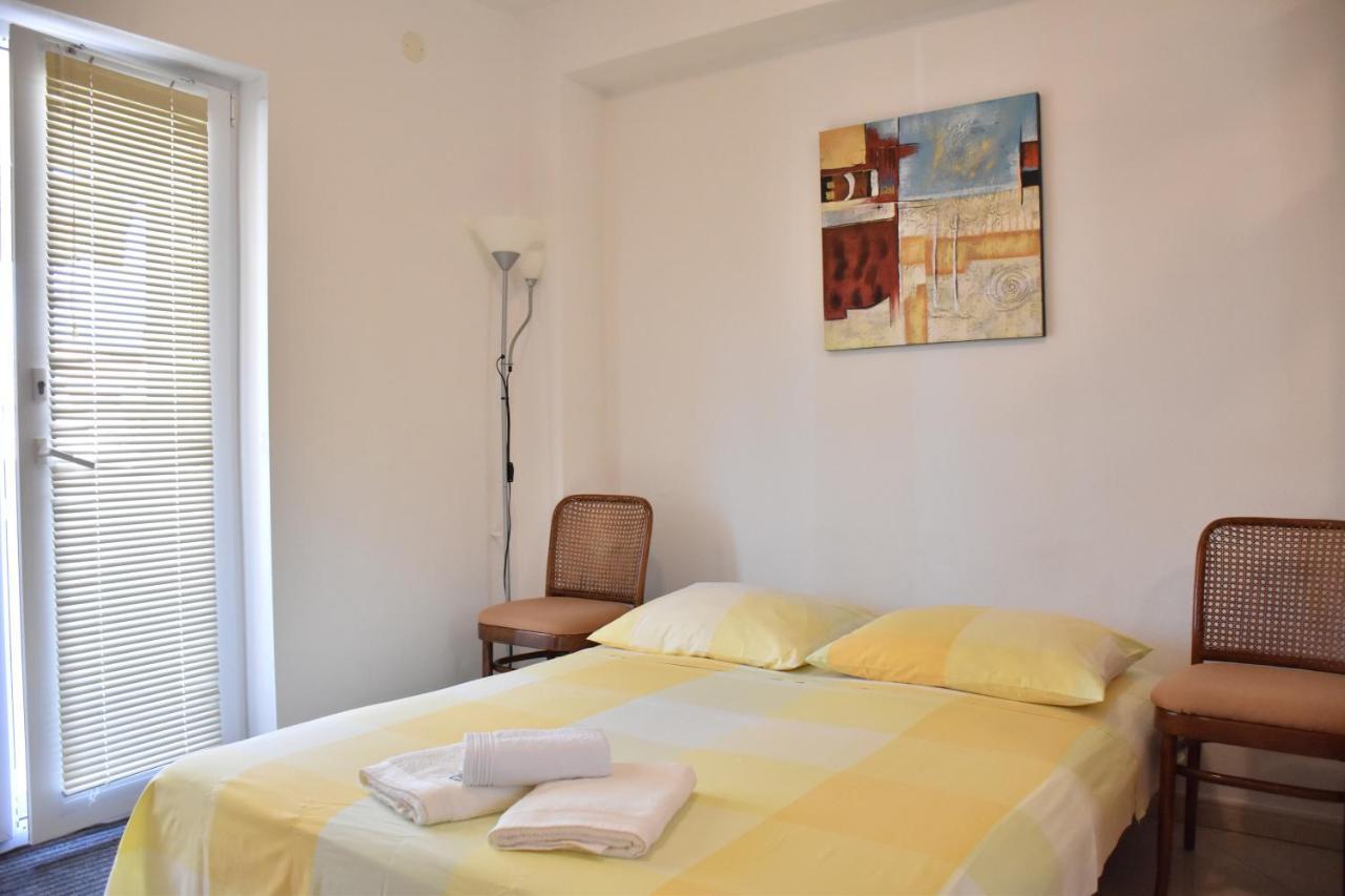 Apartments Stone Tucepi Luaran gambar