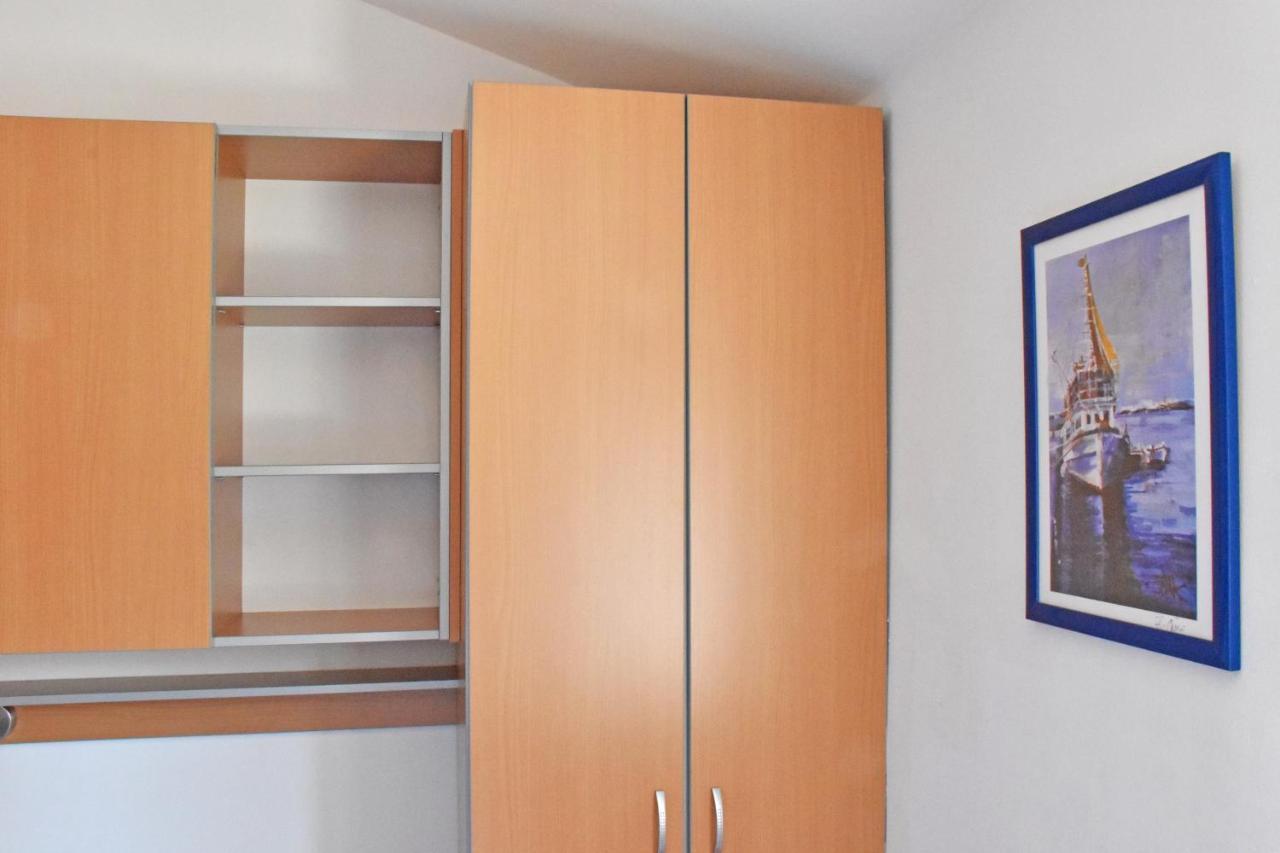 Apartments Stone Tucepi Luaran gambar