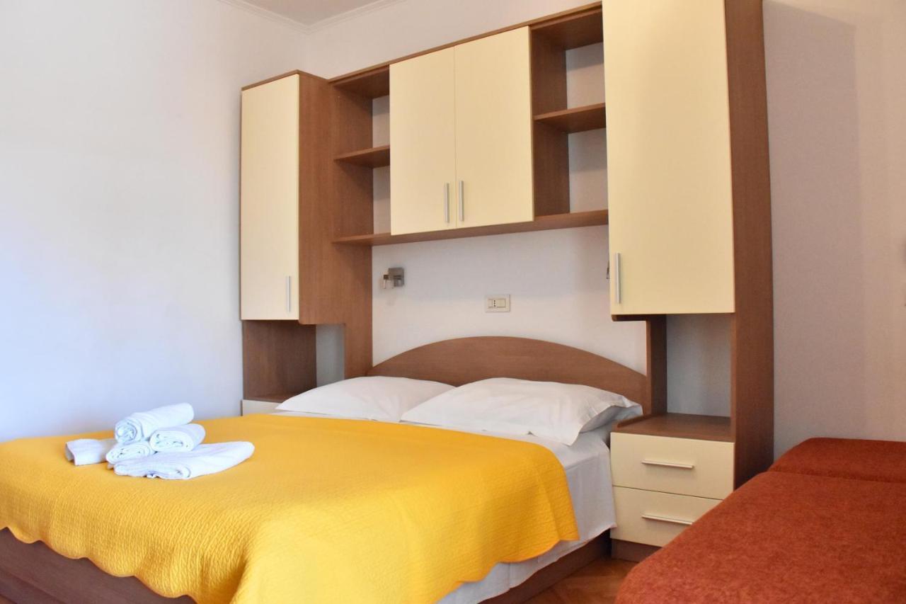 Apartments Stone Tucepi Luaran gambar
