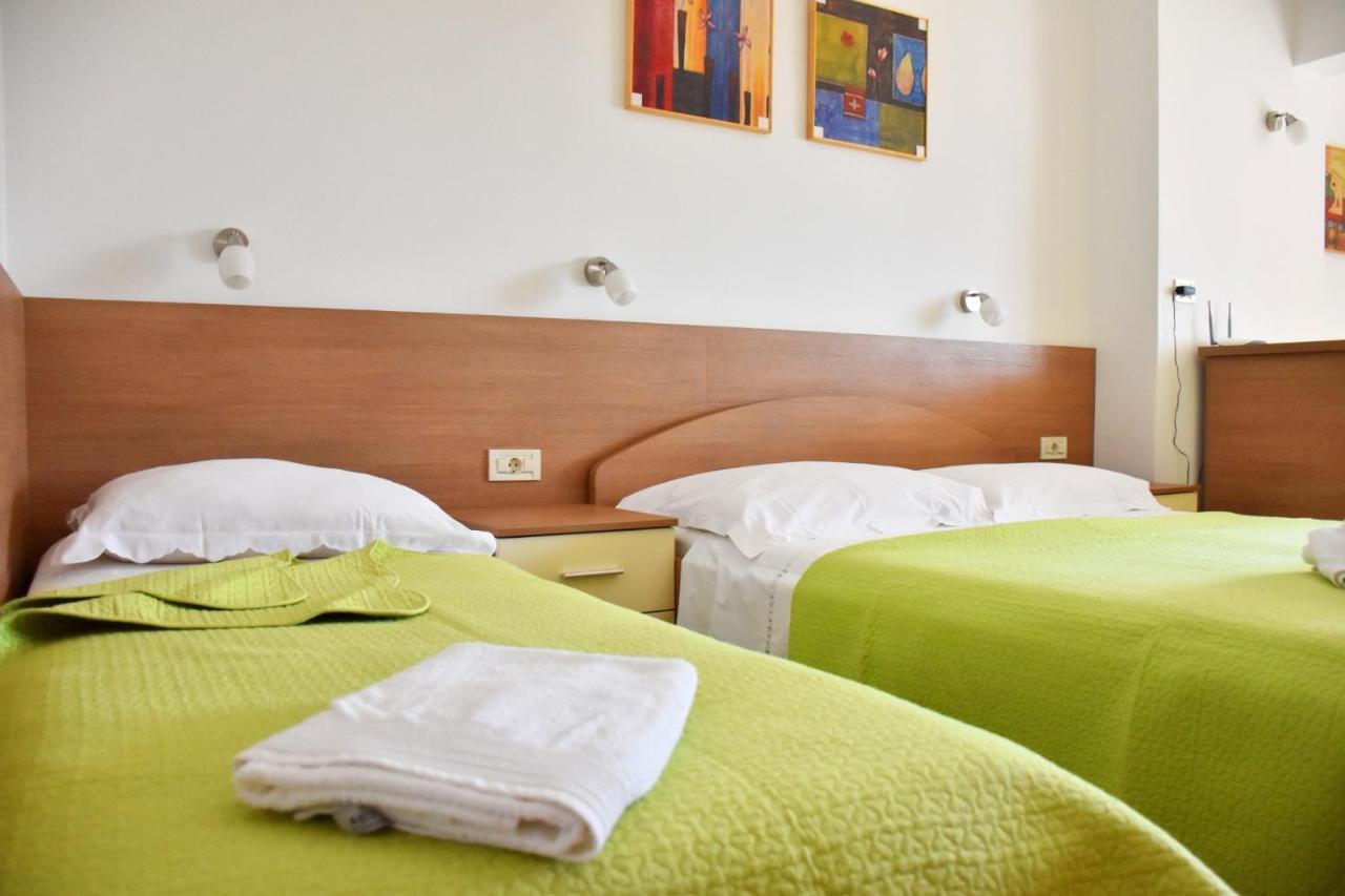 Apartments Stone Tucepi Luaran gambar