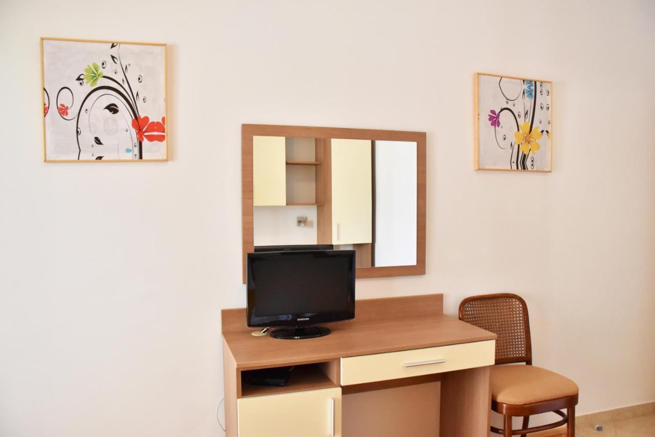 Apartments Stone Tucepi Luaran gambar