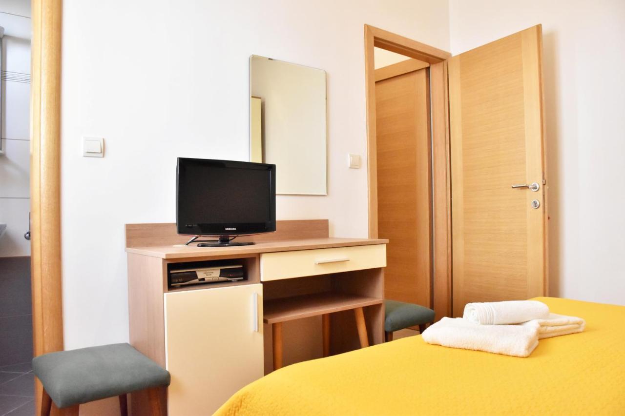 Apartments Stone Tucepi Luaran gambar