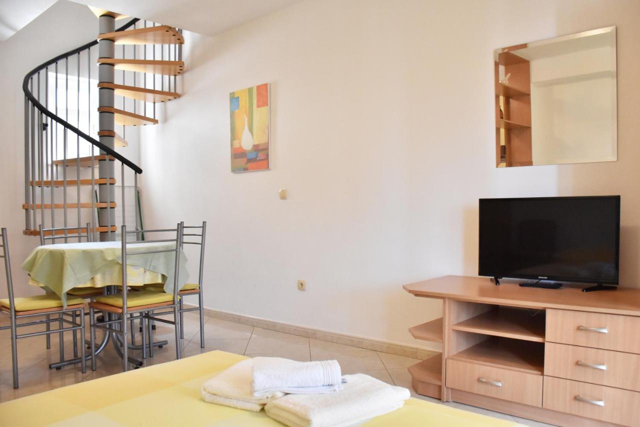Apartments Stone Tucepi Luaran gambar