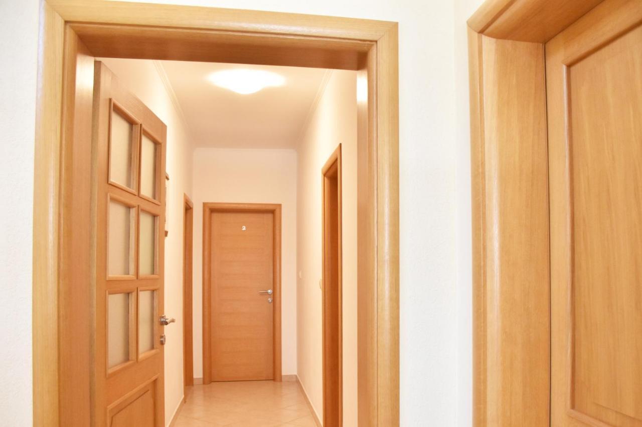 Apartments Stone Tucepi Luaran gambar