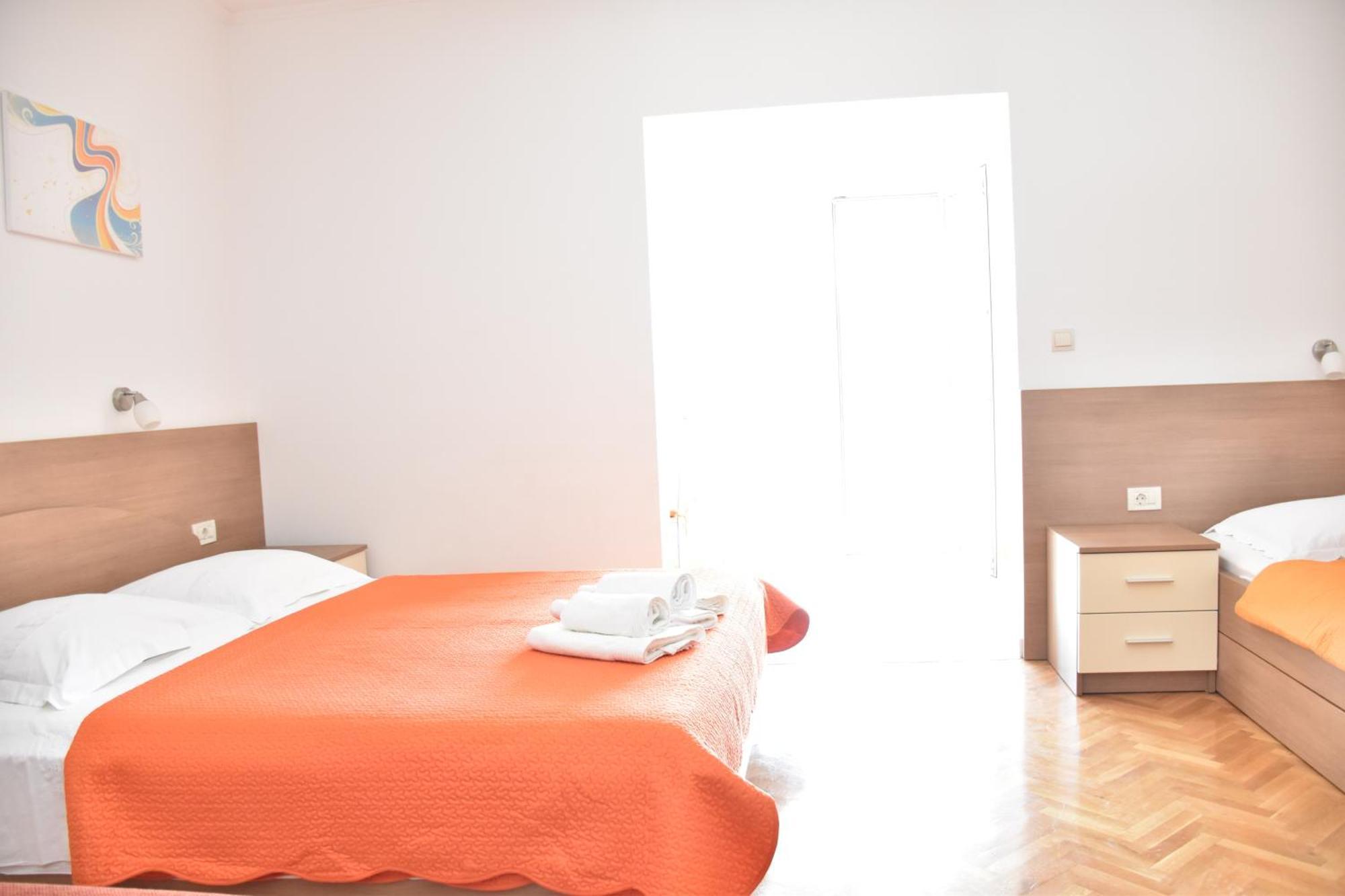 Apartments Stone Tucepi Luaran gambar