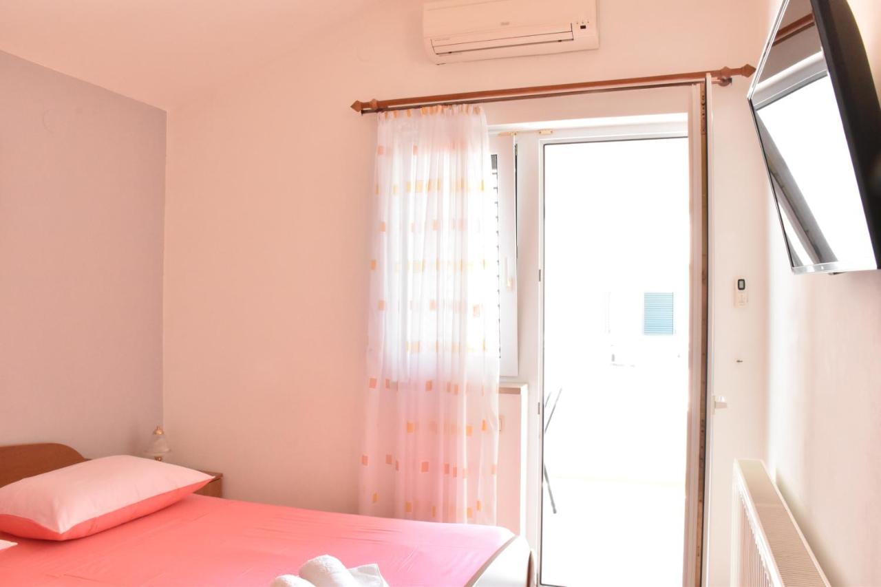 Apartments Stone Tucepi Luaran gambar