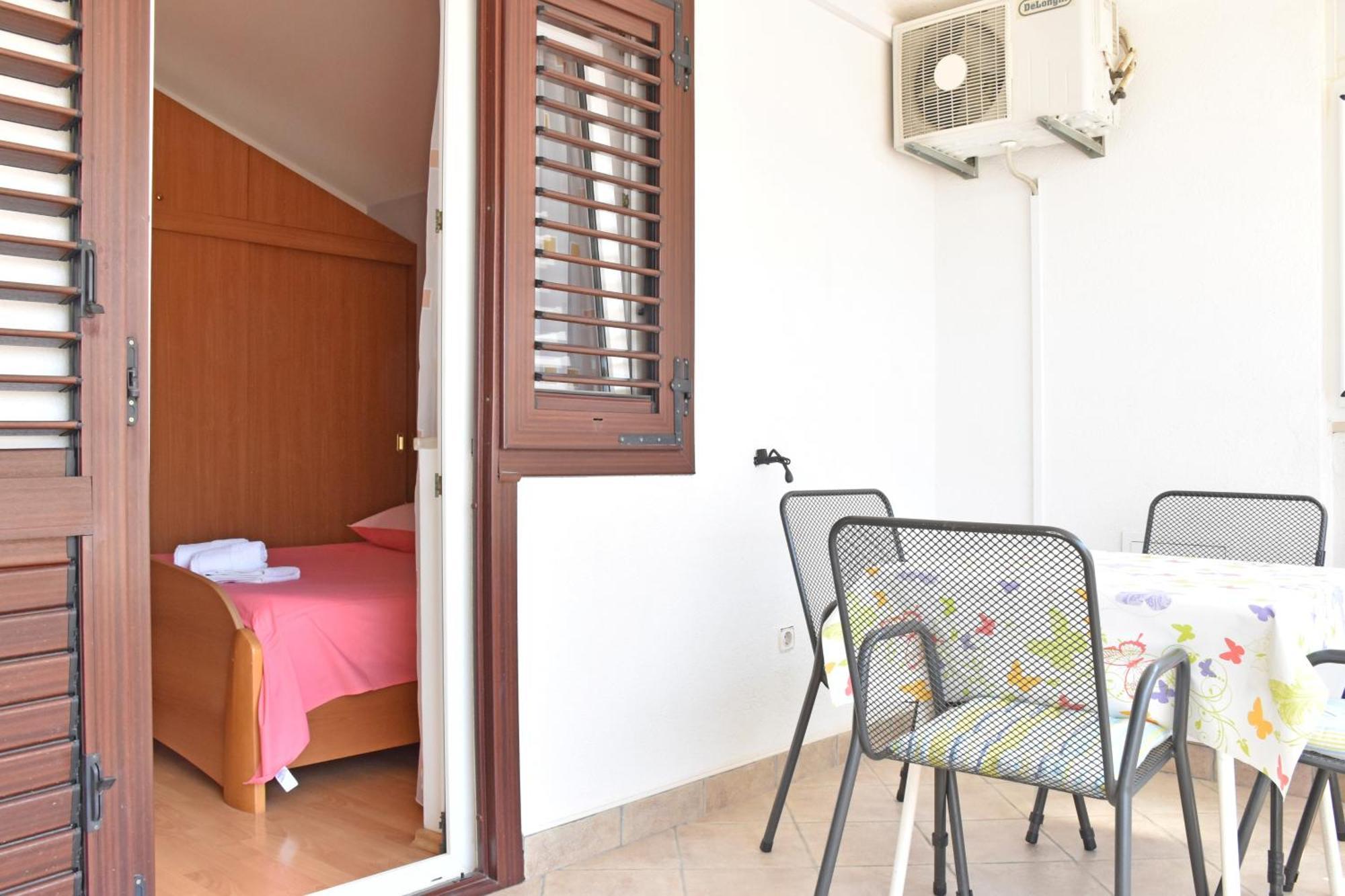 Apartments Stone Tucepi Luaran gambar