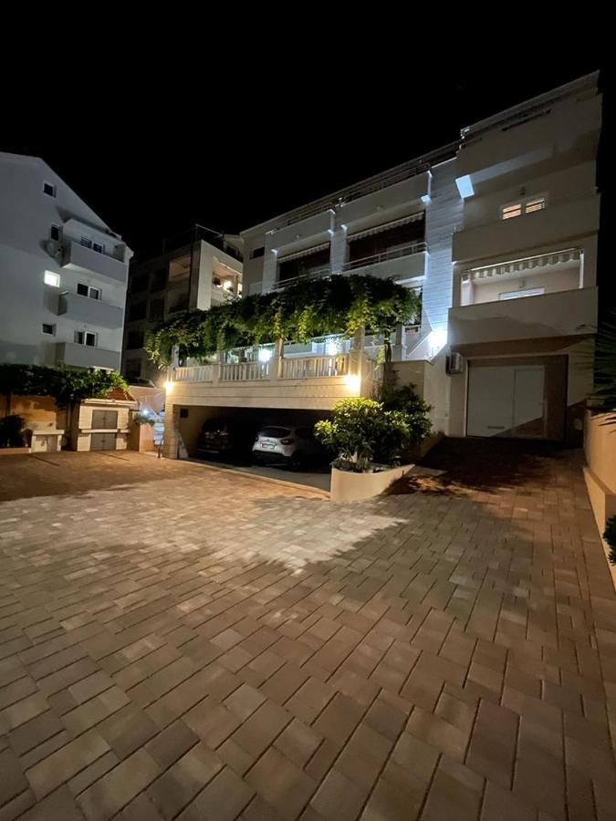 Apartments Stone Tucepi Luaran gambar